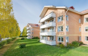 Exteriörbild på lägenhetshus i kvarteret Glasmästaren i Piteå.