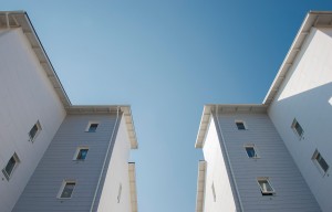 Exteriörbild på lägenhetshus i kvarteret Traktorn i Piteå.